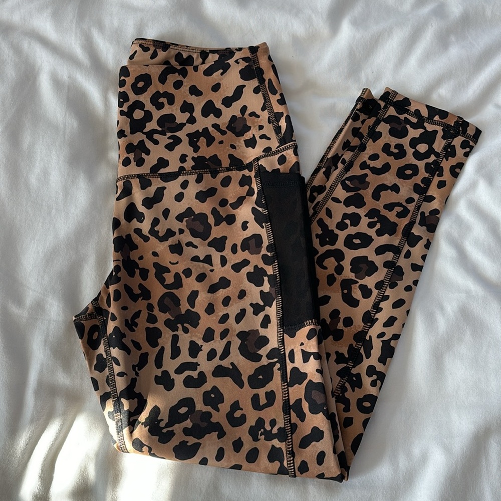 Leg End Active Leopard Print Leggings Size Medium Women’s